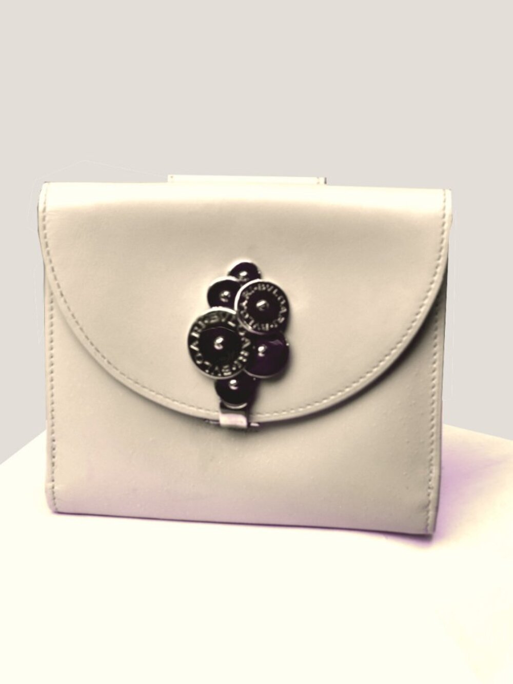BVLGARI Creamy Ivory Leather Logo Disc Bifold Wallet Vintage